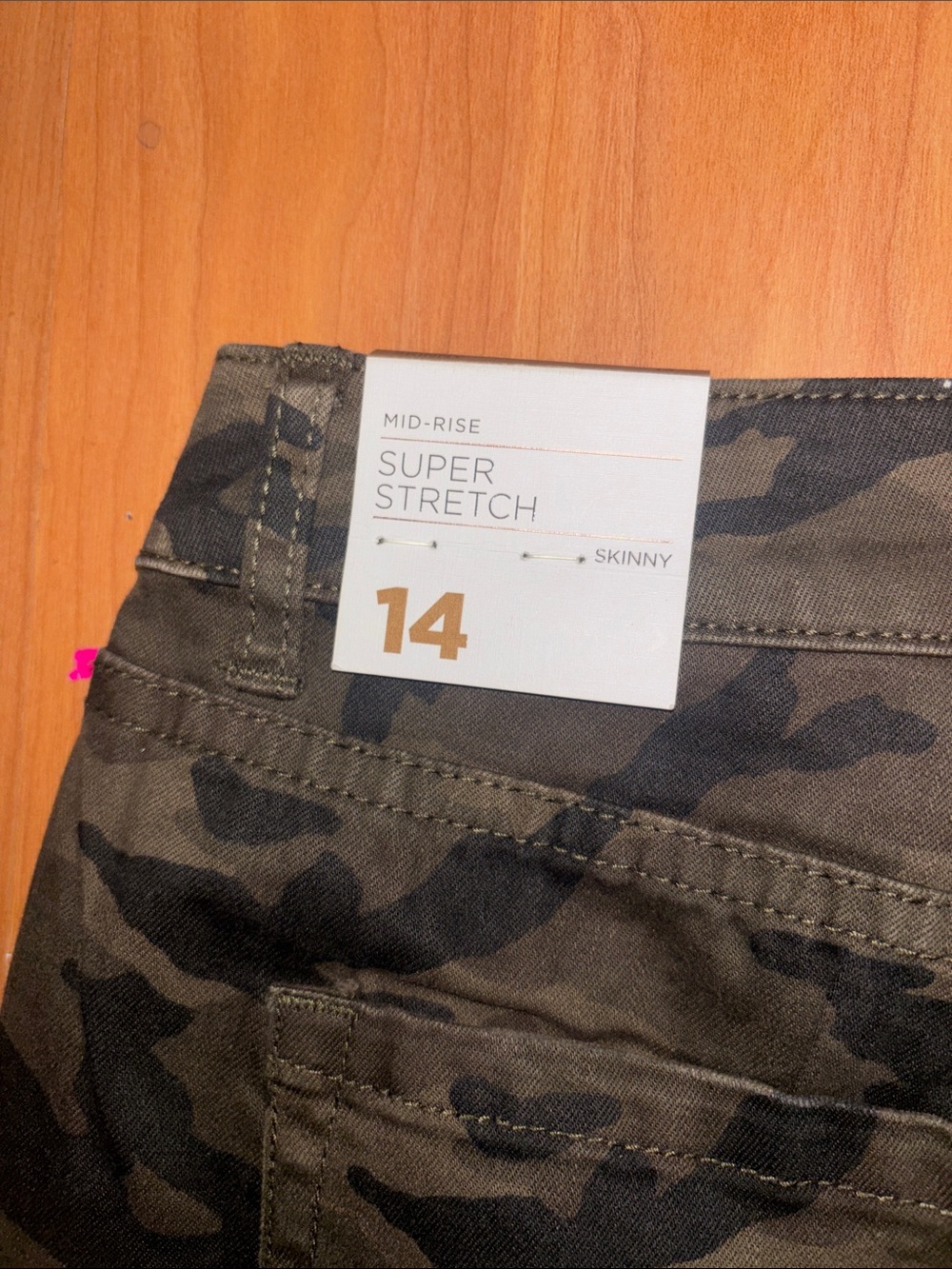 Lane Bryant Camo Super Stretch Skinny Pants Jeans Distressed Women’s Plus 14 NWT - Picture 12 of 12
